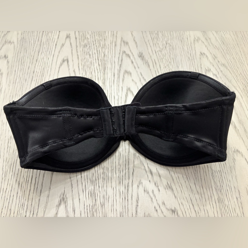 Wacoal Strapless T-Shirt Bra in Black - Picture 4 of 5